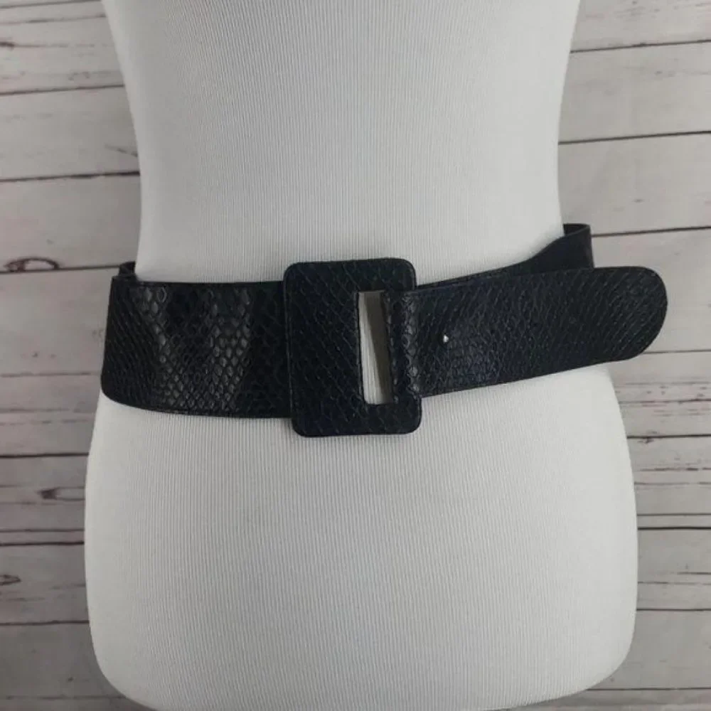 Vintage 80s Style Wide Black Waist‎  Hook Loop Belt